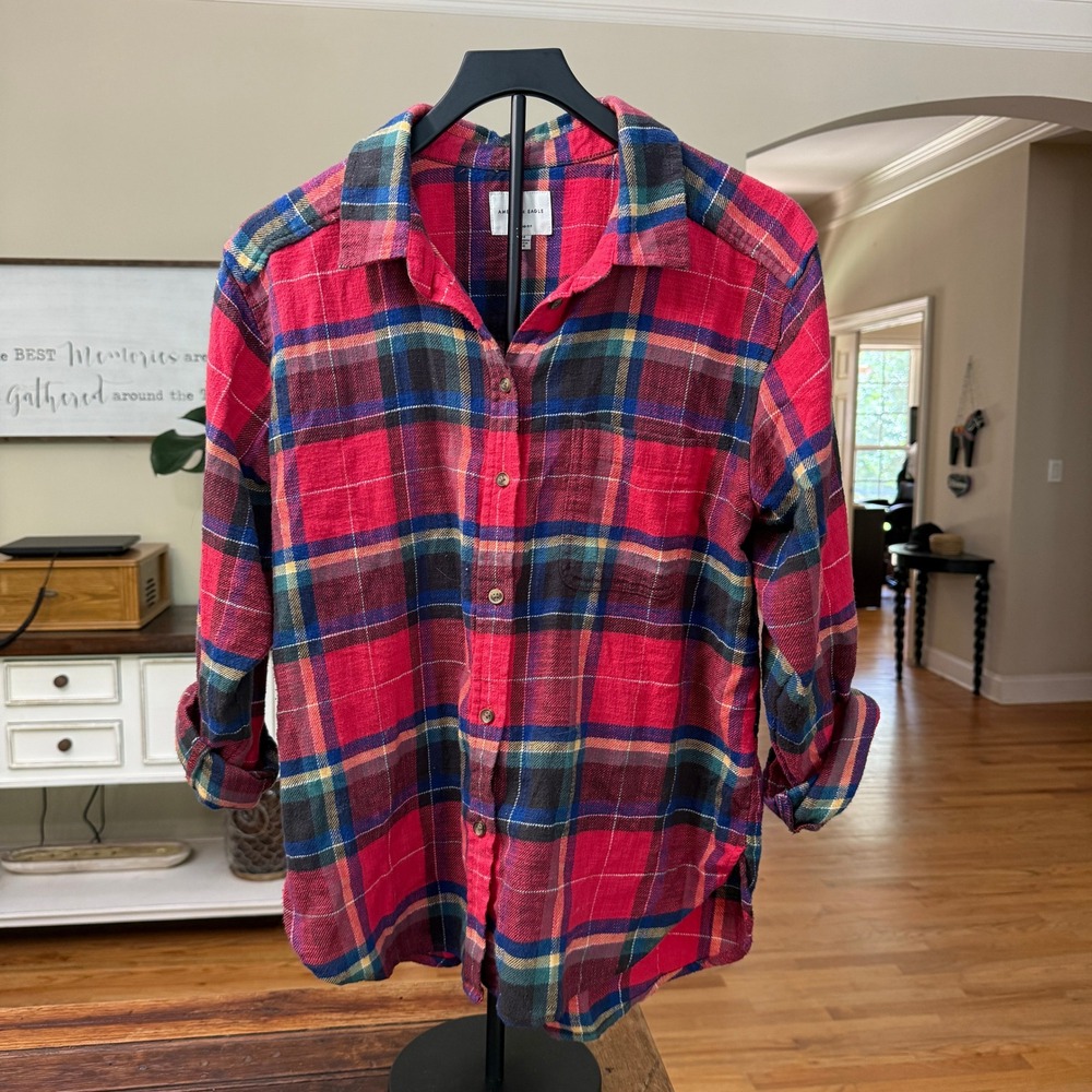 American Eagle Boyfriend Fit Flannel Shirt Red Plaid Small Button Down Cotton